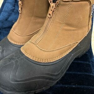 Nautica Brown and Black Winter Boots